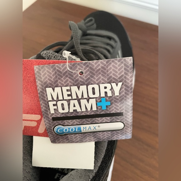 NWT Fila Memory Foam Coolmax Sneakers Men Size 10.5 - Picture 10 of 11